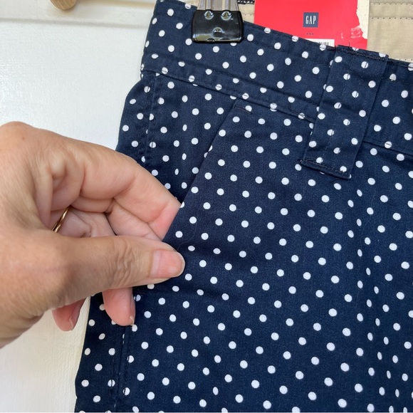 •Gap Kids• NWT Navy Blue Polka Dot Bermuda Shorts - Size 7 - Picture 3 of 9